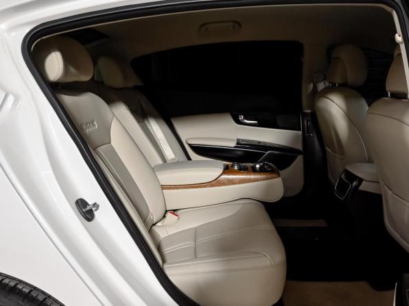 Kia Quoris I с пробегом 2013 года, цена 1 695 000 рублей, 149877 км, седан, Автокод Объявления