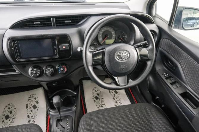 Toyota Vitz III (XP130) Рестайлинг с пробегом 2018 года, цена 899 000 рублей, 78000 км, хэтчбек, Автокод Объявления