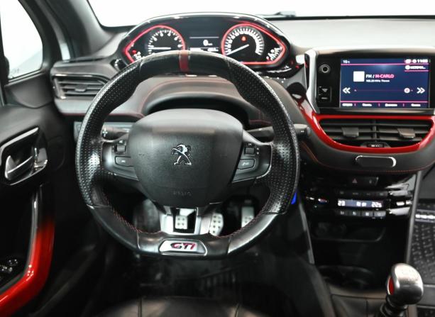Peugeot 208 GTi I с пробегом 2014 года, цена 925 000 рублей, 123028 км, хэтчбек, Автокод Объявления