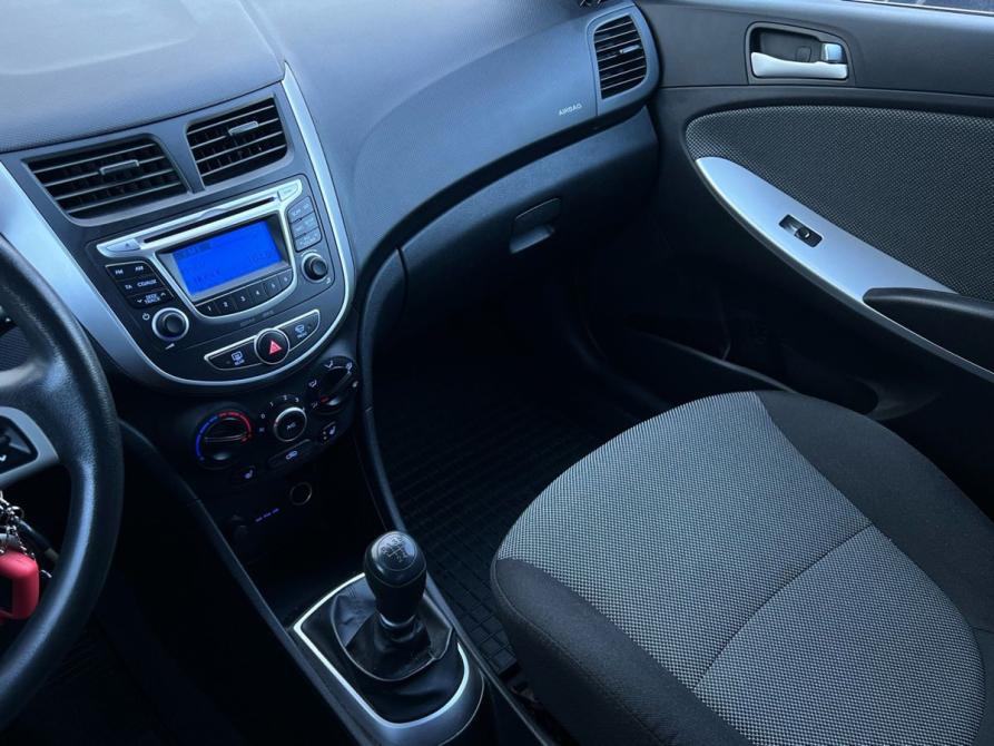 Hyundai Solaris I Волгоград  - изображение 8