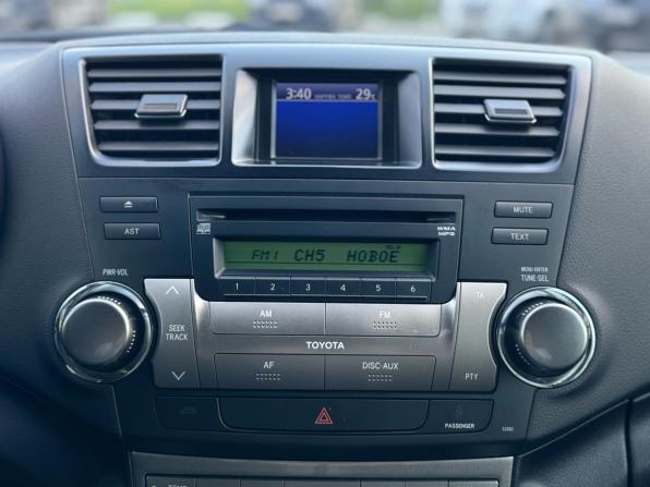 Toyota Highlander II (XU40) Рестайлинг с пробегом 2012 года, цена 1 830 000 рублей, 211785 км, внедорожник, Автокод Объявления