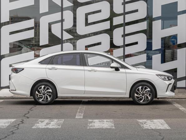BAIC U5 Plus с пробегом 2023 года, цена 1 360 000 рублей, 6611 км, седан, Автокод Объявления
