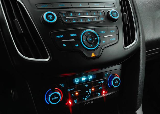 Ford Focus III Рестайлинг с пробегом 2017 года, цена 1 075 000 рублей, 113560 км, хэтчбек, Автокод Объявления