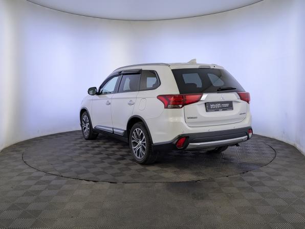 Mitsubishi Outlander III Рестайлинг 2 с пробегом 2018 года, цена 2 025 000 рублей, 202950 км, внедорожник, Автокод Объявления