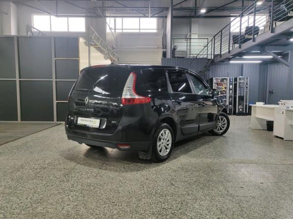Renault Scenic III с пробегом 2010 года, цена 619 000 рублей, 230885 км, компактвэн, Автокод Объявления