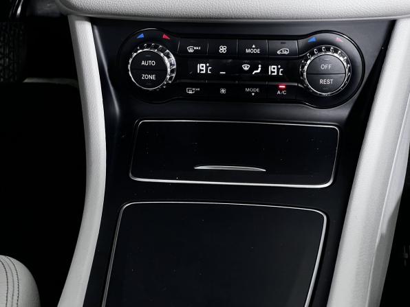 Mercedes-Benz GLA I (X156) Рестайлинг с пробегом 2017 года, цена 2 300 000 рублей, 123357 км, внедорожник, Автокод Объявления