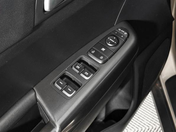 Kia Sportage IV Рестайлинг с пробегом 2018 года, цена 1 897 900 рублей, 114800 км, внедорожник, Автокод Объявления