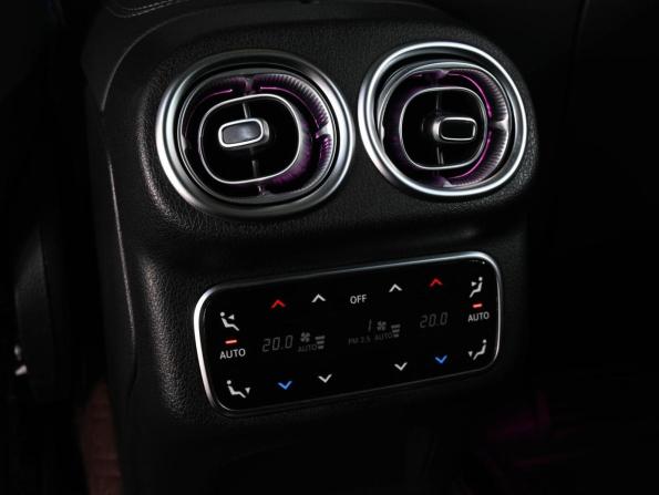 Mercedes-Benz GLC II (X254) с пробегом 2023 года, цена 6 869 000 рублей, 11027 км, внедорожник, Автокод Объявления