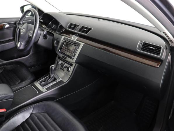Volkswagen Passat B7 с пробегом 2012 года, цена 897 000 рублей, 317709 км, универсал, Автокод Объявления