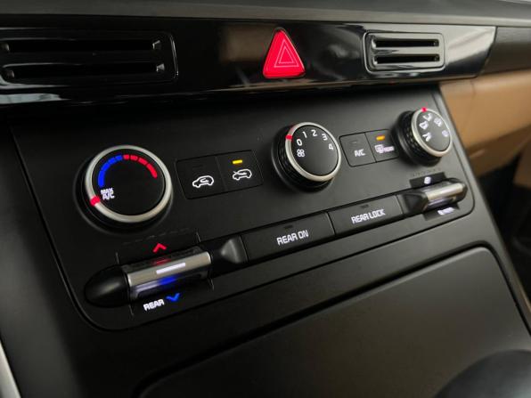 Kia Carnival IV с пробегом 2021 года, цена 3 700 000 рублей, 49142 км, минивэн, Автокод Объявления