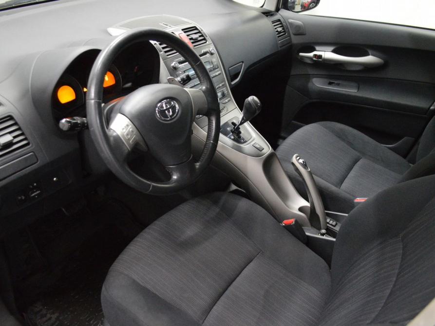 Toyota Auris I Санкт-Петербург  - изображение 9