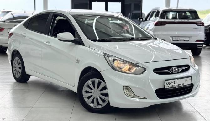 Hyundai Solaris I с пробегом 2011 года, цена 699 000 рублей, 283500 км, седан, Автокод Объявления