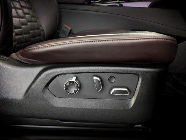 Cadillac Escalade V с пробегом 2023 года, цена 11 000 000 рублей, 40540 км, внедорожник, Автокод Объявления