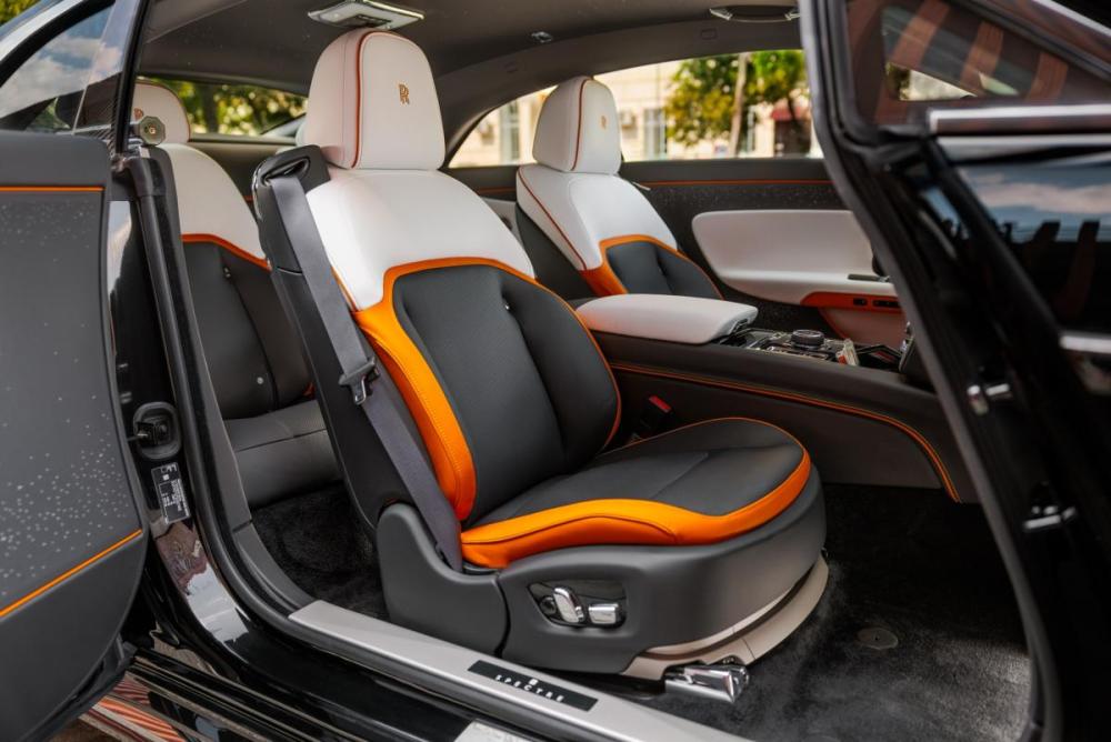 Rolls-Royce Spectre Москва  - изображение 16