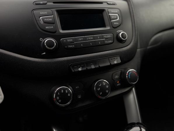 Kia Ceed II Рестайлинг с пробегом 2017 года, цена 1 299 000 рублей, 158451 км, универсал, Автокод Объявления