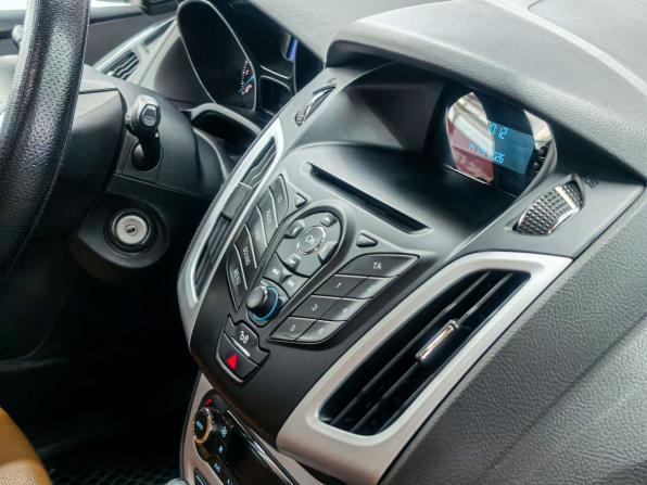 Ford Focus III с пробегом 2012 года, цена 849 900 рублей, 106000 км, хэтчбек, Автокод Объявления