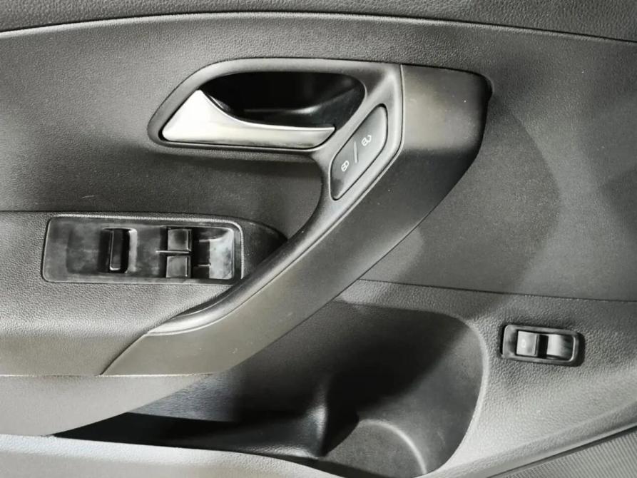 Volkswagen Polo V Рестайлинг Уфа  - изображение 18