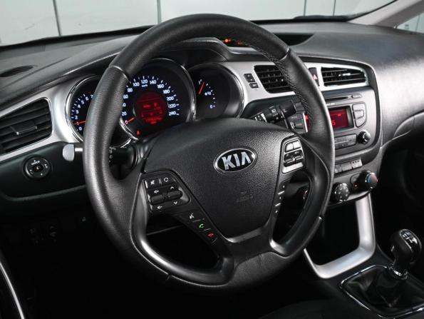 Kia Ceed II с пробегом 2013 года, цена 979 000 рублей, 177537 км, хэтчбек, Автокод Объявления