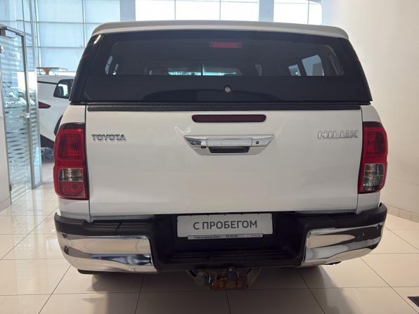Toyota Hilux VIII с пробегом 2017 года, цена 3 960 000 рублей, 132327 км, пикап, Автокод Объявления