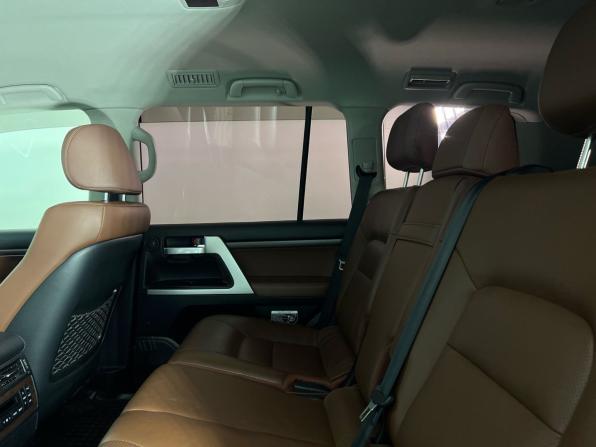 Toyota Land Cruiser 200 Series Рестайлинг 2 с пробегом 2018 года, цена 6 677 000 рублей, 136000 км, внедорожник, Автокод Объявления