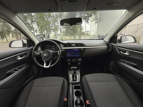 Kia Rio III Рестайлинг с пробегом 2017 года, цена 1 160 000 рублей, 231400 км, седан, Автокод Объявления