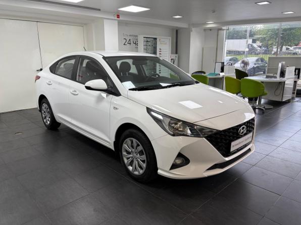 Hyundai Solaris II Рестайлинг с пробегом 2022 года, цена 1 514 000 рублей, 110806 км, седан, Автокод Объявления