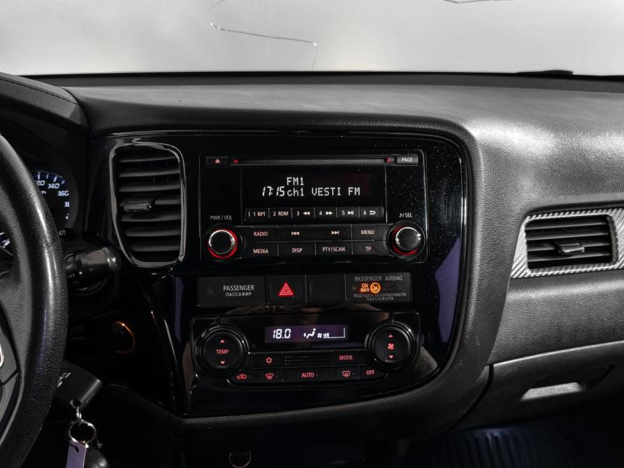 Mitsubishi Outlander III Рестайлинг 3 Санкт-Петербург  - изображение 16