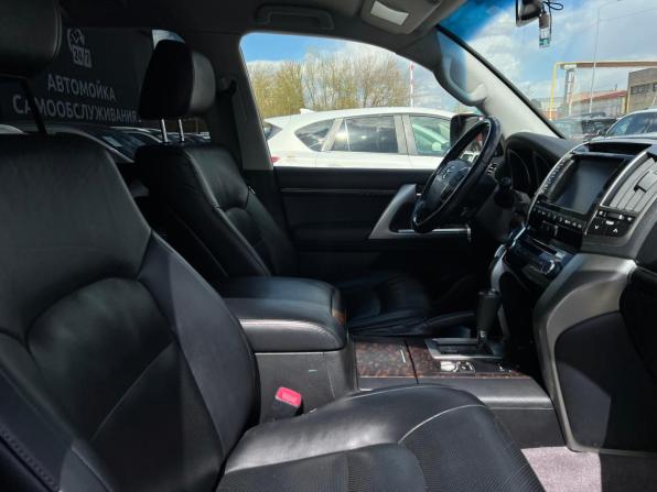 Toyota Land Cruiser 200 Series Рестайлинг 1 с пробегом 2014 года, цена 4 500 000 рублей, 180522 км, внедорожник, Автокод Объявления