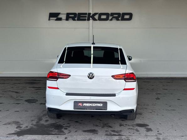 Volkswagen Polo VI с пробегом 2021 года, цена 1 439 000 рублей, 162030 км, лифтбек, Автокод Объявления