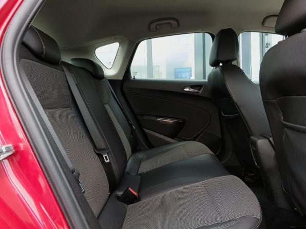 Opel Astra J с пробегом 2010 года, цена 729 000 рублей, 205037 км, хэтчбек, Автокод Объявления