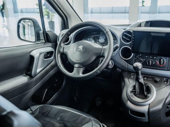 Peugeot Partner II Рестайлинг с пробегом 2012 года, цена 482 000 рублей, 332000 км, компактвэн, Автокод Объявления