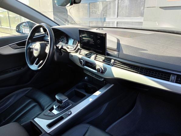 Audi A4 V (B9) Рестайлинг с пробегом 2020 года, цена 2 998 000 рублей, 83255 км, седан, Автокод Объявления
