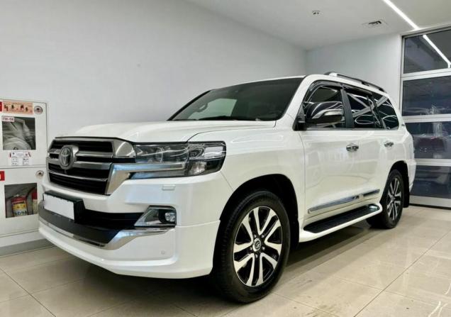 Toyota Land Cruiser 200 Series Рестайлинг 2 с пробегом 2019 года, цена 8 450 000 рублей, 134000 км, внедорожник, Автокод Объявления