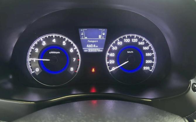 Hyundai Solaris I с пробегом 2012 года, цена 594 639 рублей, 220244 км, хэтчбек, Автокод Объявления