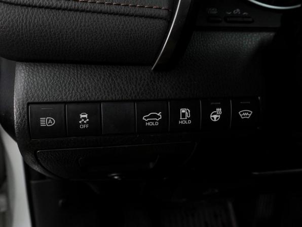 Toyota Camry VIII (XV70) с пробегом 2019 года, цена 2 650 000 рублей, 179028 км, седан, Автокод Объявления
