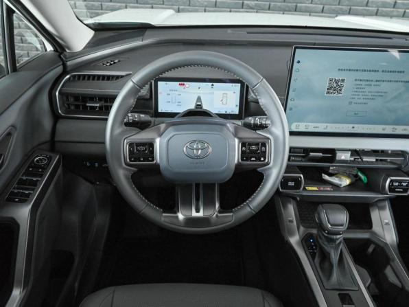 Toyota RAV4 VI (XA60) с пробегом 2026 года, цена 3 970 000 рублей, 49 км, внедорожник, Автокод Объявления