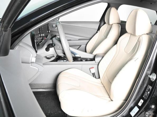 Hyundai Elantra VII (CN7) с пробегом 2021 года, цена 1 999 000 рублей, 92521 км, седан, Автокод Объявления