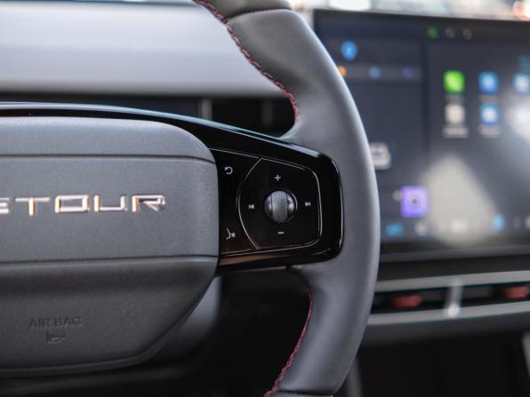 JETOUR DASHING I с пробегом 2023 года, цена 2 099 000 рублей, 23542 км, внедорожник, Автокод Объявления