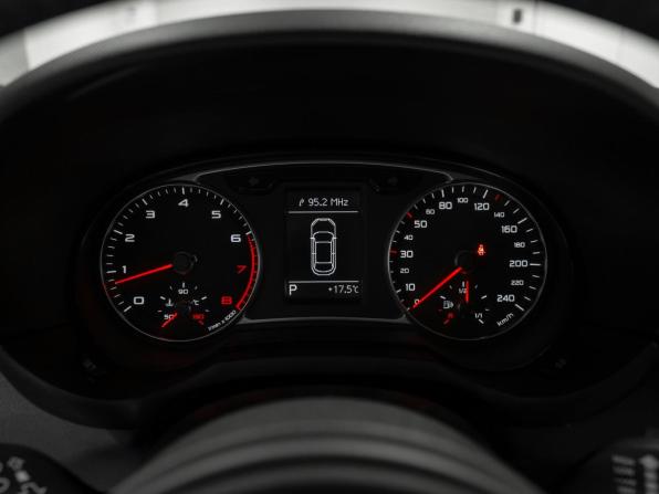 Audi A1 I (8X) с пробегом 2012 года, цена 990 000 рублей, 131268 км, хэтчбек, Автокод Объявления