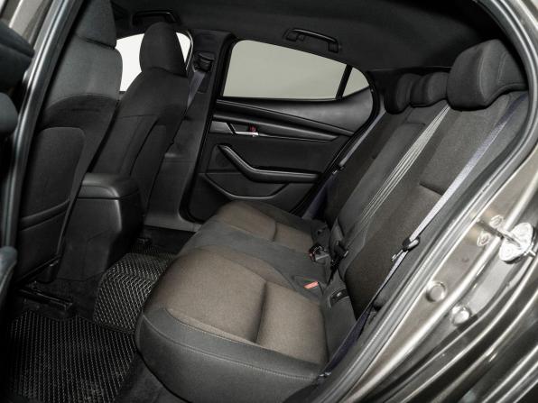Mazda 3 IV (BP) с пробегом 2021 года, цена 1 550 000 рублей, 120535 км, хэтчбек, Автокод Объявления
