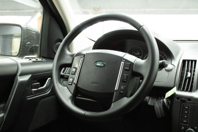 Land Rover Freelander II Рестайлинг с пробегом 2010 года, цена 1 319 000 рублей, 212883 км, внедорожник, Автокод Объявления