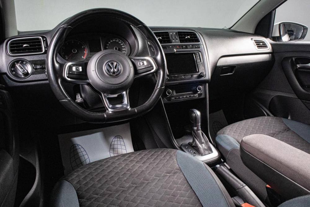 Volkswagen Polo V Рестайлинг Сургут  - изображение 12