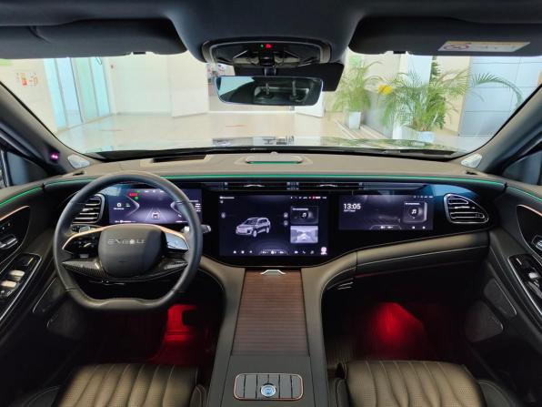Exeed VX I Рестайлинг с пробегом 2024 года, цена 3 850 000 рублей, 28435 км, внедорожник, Автокод Объявления