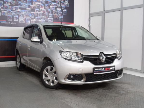 Renault Sandero II с пробегом 2017 года, цена 799 995 рублей, 118198 км, хэтчбек, Автокод Объявления