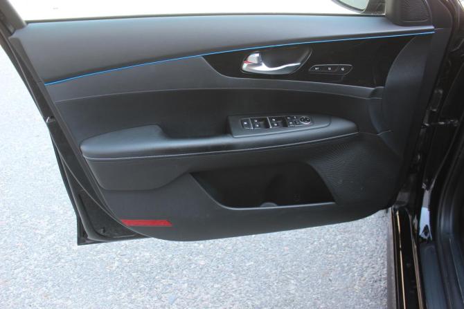 Kia Cerato IV Рестайлинг с пробегом 2022 года, цена 2 297 000 рублей, 67615 км, седан, Автокод Объявления