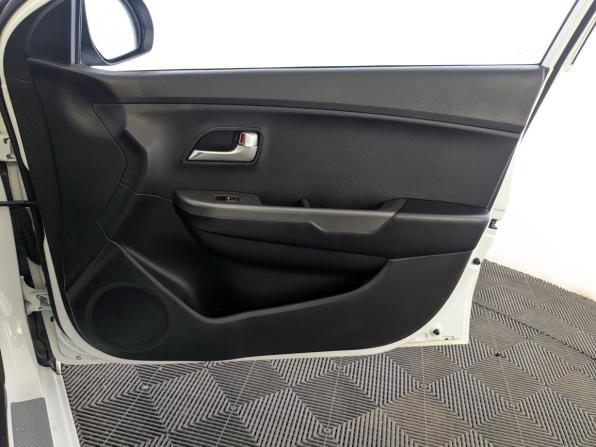 Kia Rio III Рестайлинг с пробегом 2015 года, цена 1 220 000 рублей, 86989 км, хэтчбек, Автокод Объявления