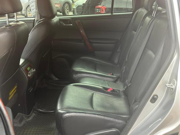 Toyota Highlander II (XU40) Рестайлинг с пробегом 2010 года, цена 1 950 000 рублей, 199834 км, внедорожник, Автокод Объявления