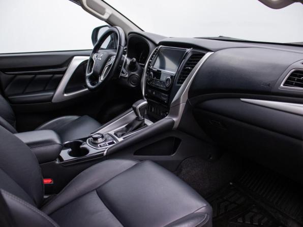 Mitsubishi Pajero Sport III с пробегом 2019 года, цена 3 108 000 рублей, 56945 км, внедорожник, Автокод Объявления