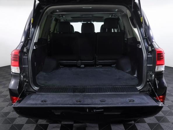 Toyota Land Cruiser 200 Series Рестайлинг 2 с пробегом 2015 года, цена 4 450 000 рублей, 239143 км, внедорожник, Автокод Объявления