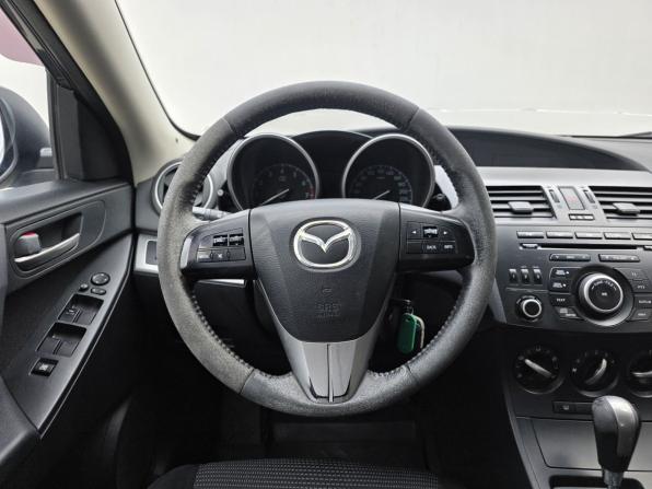Mazda 3 II (BL) Рестайлинг с пробегом 2012 года, цена 550 000 рублей, 251252 км, хэтчбек, Автокод Объявления